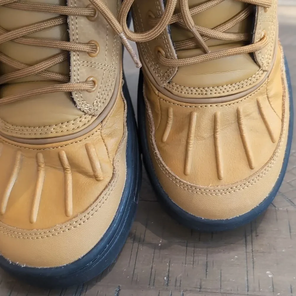 Nike Woodside 2 High ACG Boots Wheat/Black Size 5.5Y